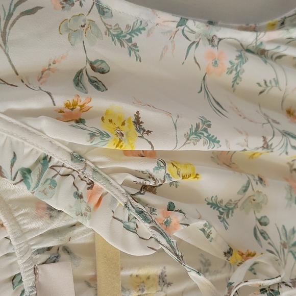 Nwt New Loft Floral Mixed Media Top Blouse Shell Medium - Picture 4 of 6